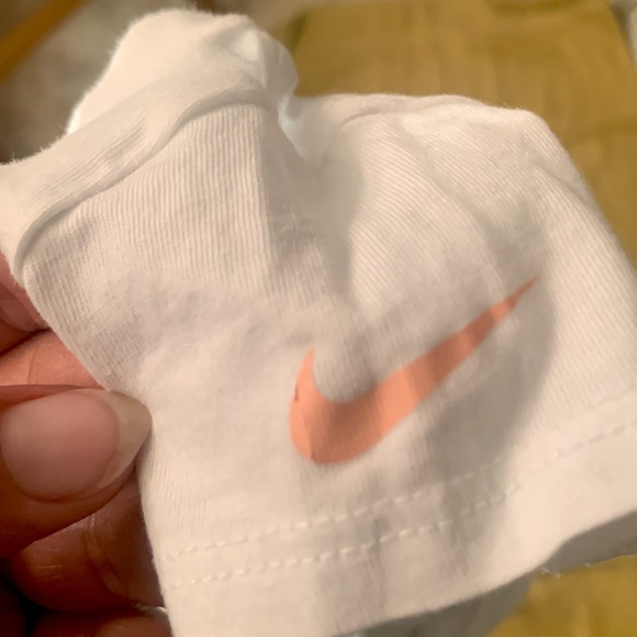 NIKE The Nike Tee shirt - Picture 5 of 7